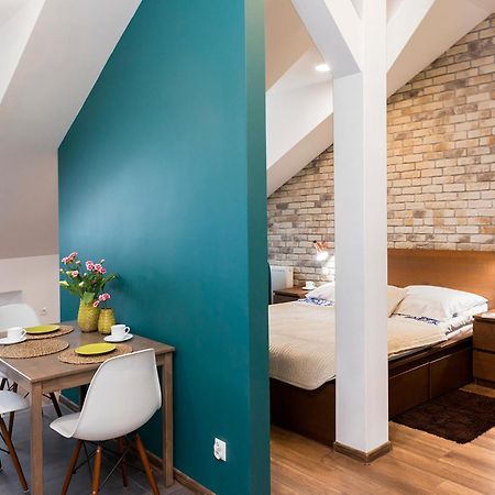 オシフィエンチムApartament Old Townアパートメント エクステリア 写真